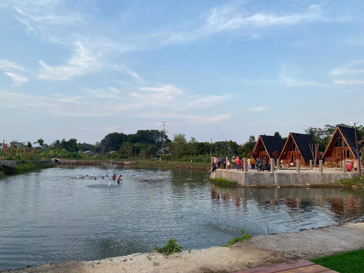 Resort & Resto Talaga Sundayana Subang Exteriér fotografie