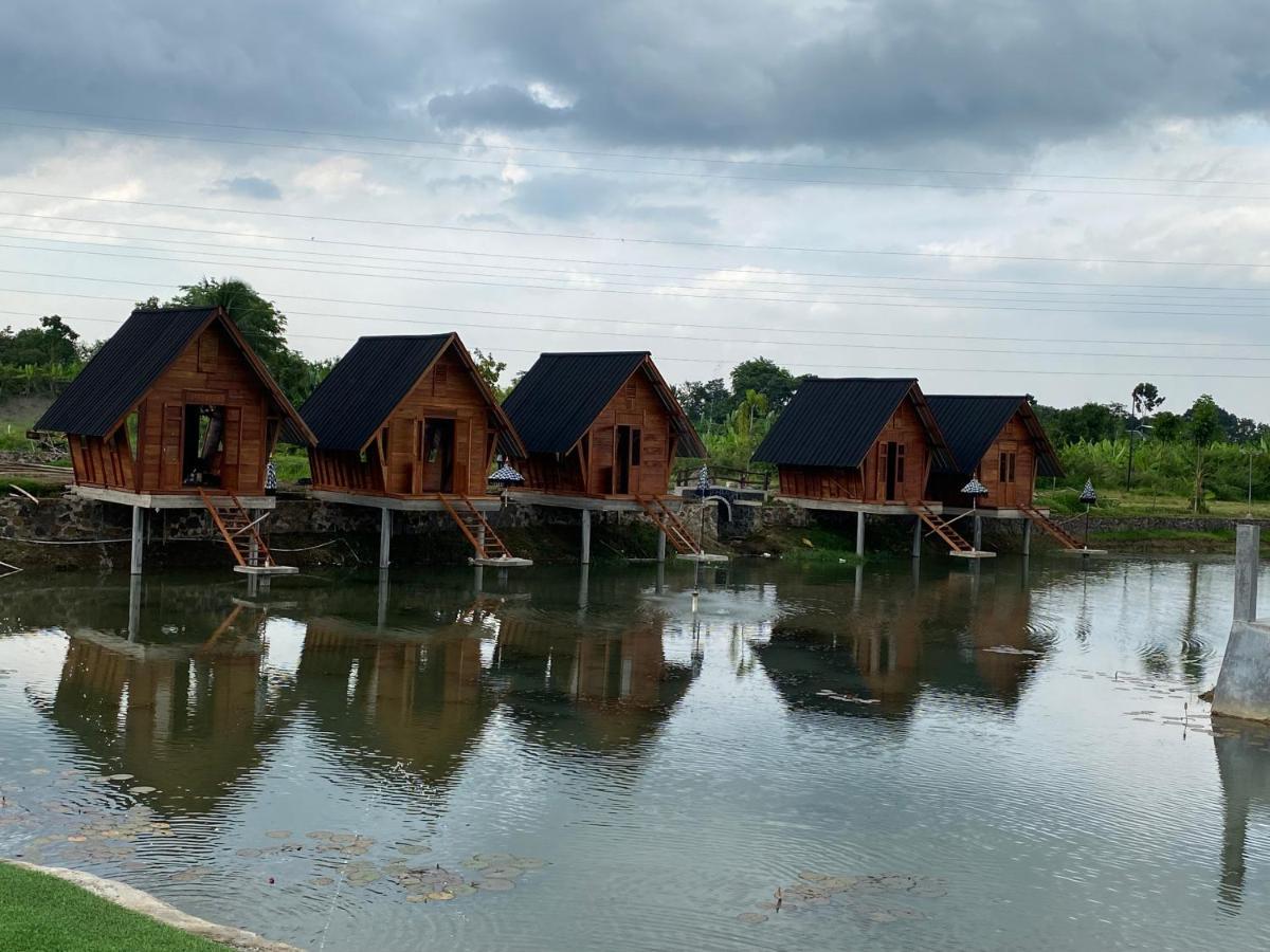 Resort & Resto Talaga Sundayana Subang Exteriér fotografie