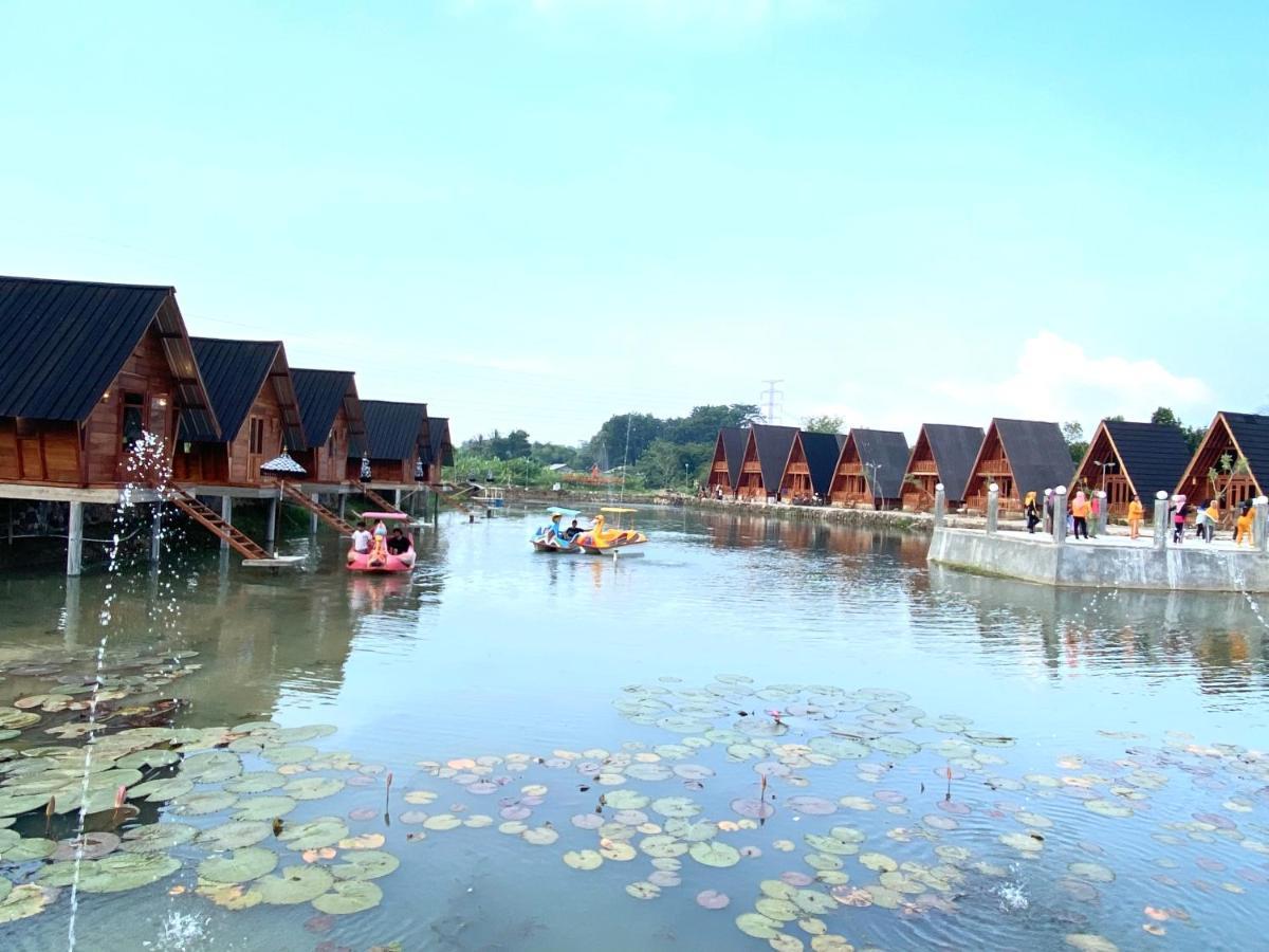Resort & Resto Talaga Sundayana Subang Exteriér fotografie