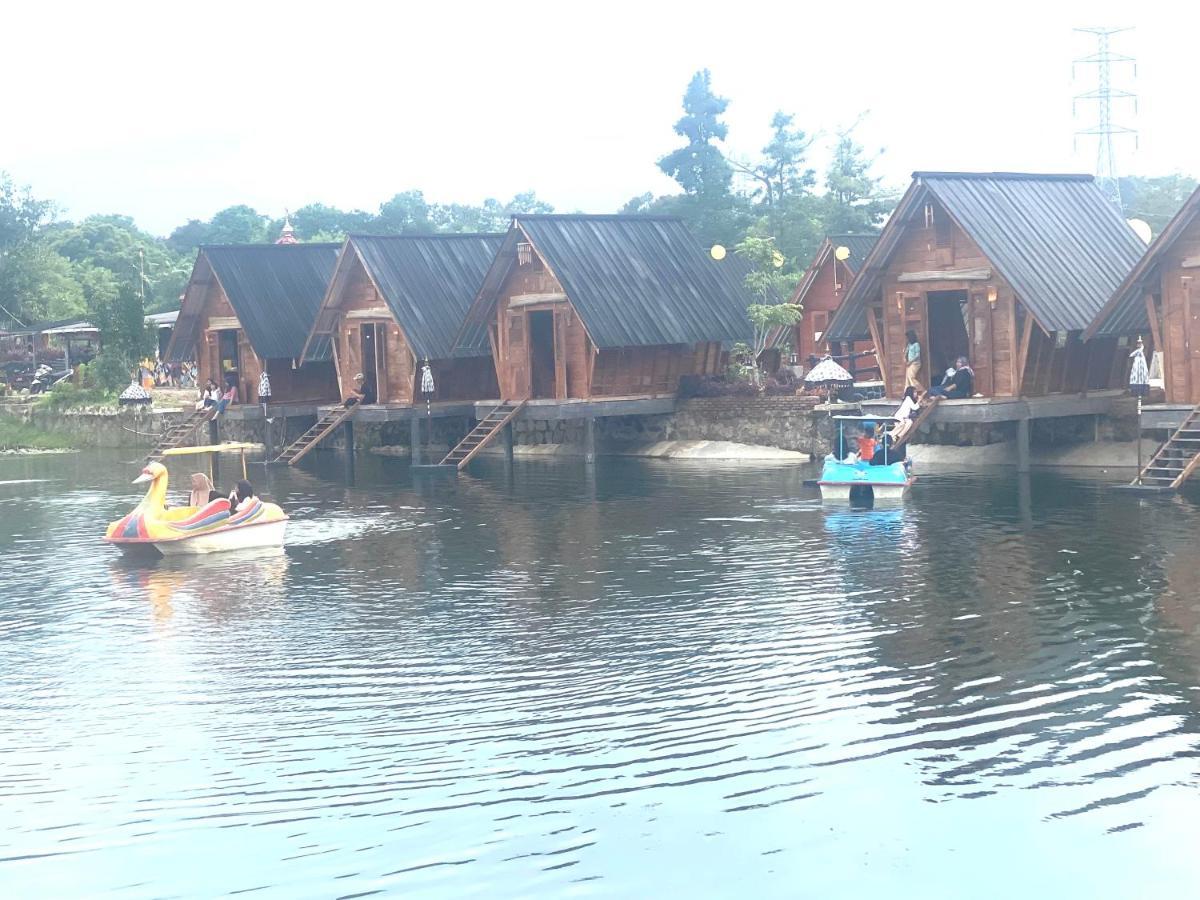 Resort & Resto Talaga Sundayana Subang Exteriér fotografie